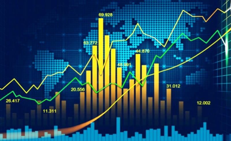  Bứt phá cuối phiên, VN-Index vượt mốc 1.370 điểm 