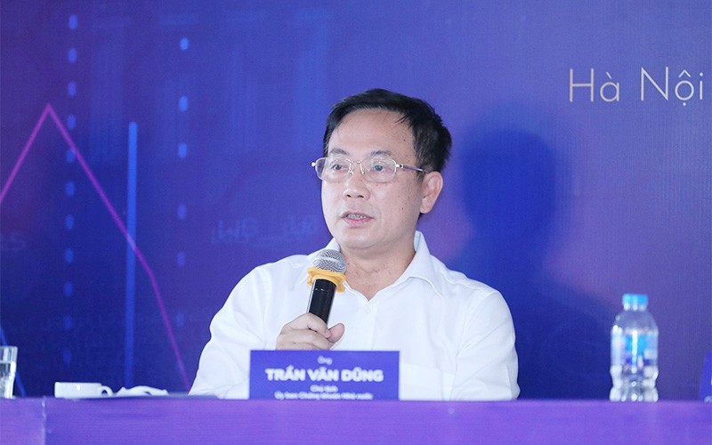 NDO -  “Bộ Tài chính rất coi trọng sự cố nghẽn lệnh và đã quán triệt với chúng tôi đó là trường hợp khẩn cấp quốc gia cần phải tập trung mọi nguồn lực, nỗ lực để xử lý", Chủ tịch Ủy ban Chứng khoán Nhà nước Trần Văn Dũng chia sẻ tại Tọa đàm “Nghẽn lệnh HoSE: Thực trạng và Giải pháp” tổ chức ngày 24-6.