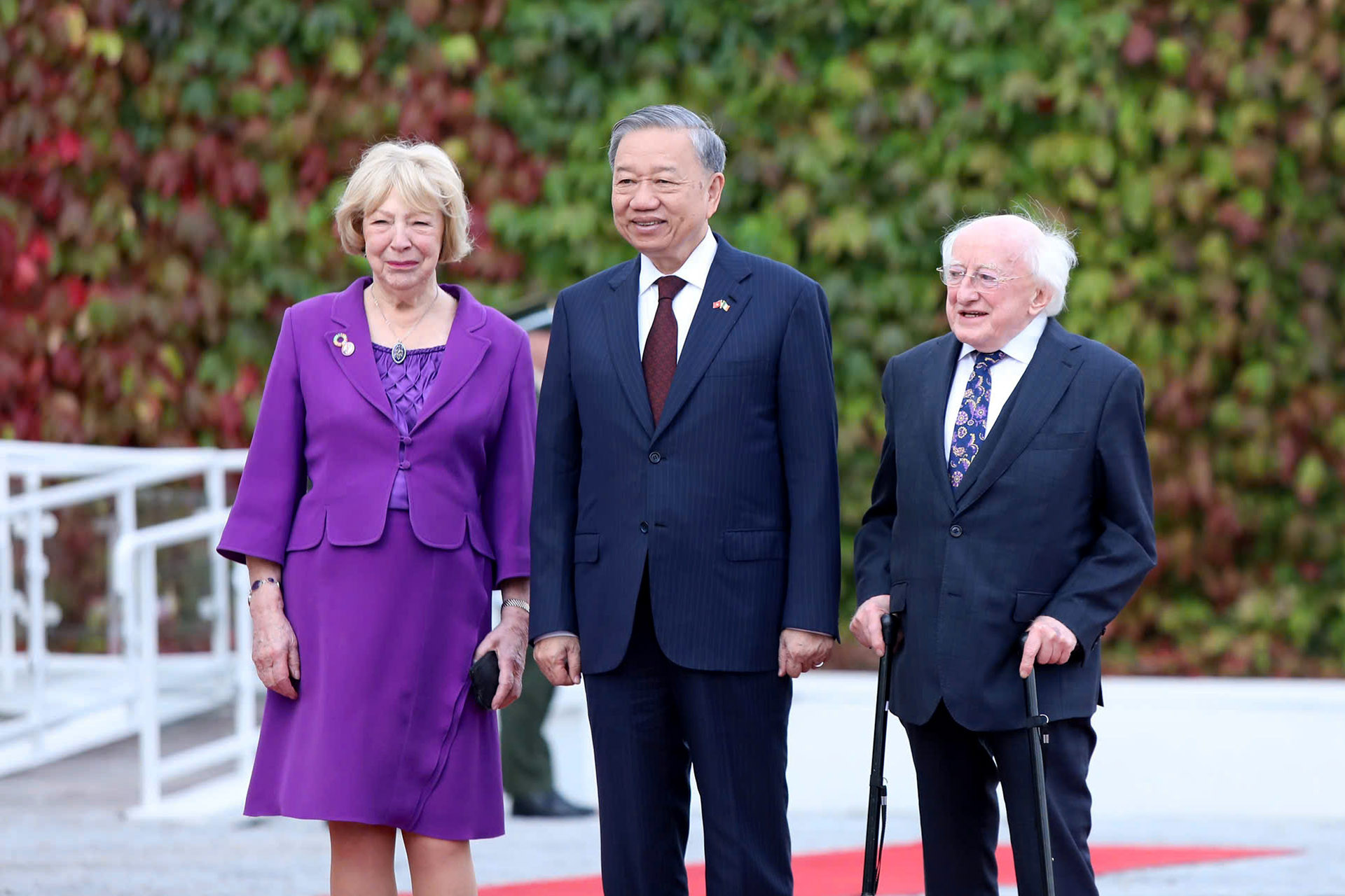 (ĐCSVN) - Nhận lời mời của Tổng thống Ireland Michael D. Higgins, Tổng Bí thư, Chủ tịch nước Tô Lâm cùng Đoàn đại biểu cấp cao Việt Nam tiến hành chuyến thăm cấp Nhà nước tới Ai-len từ ngày 1-3/10/2024. Kết thúc chuyến thăm, hai bên đã ra Tuyên bố chung về tăng cường quan hệ đối tác giữa Việt Nam và Ireland.