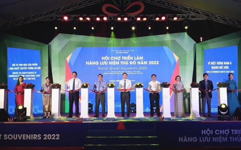  Giới thiệu hơn 10.000 mặt hàng lưu niệm tiêu biểu nhân dịp SEA Games 31 