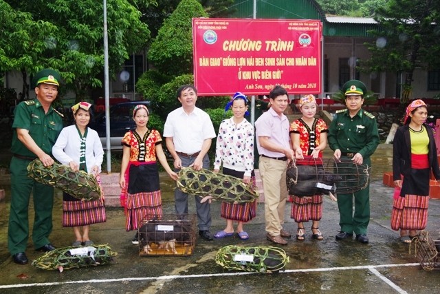  Hỗ trợ 355 triệu đồng cho phụ nữ vùng biên phát triển kinh tế 