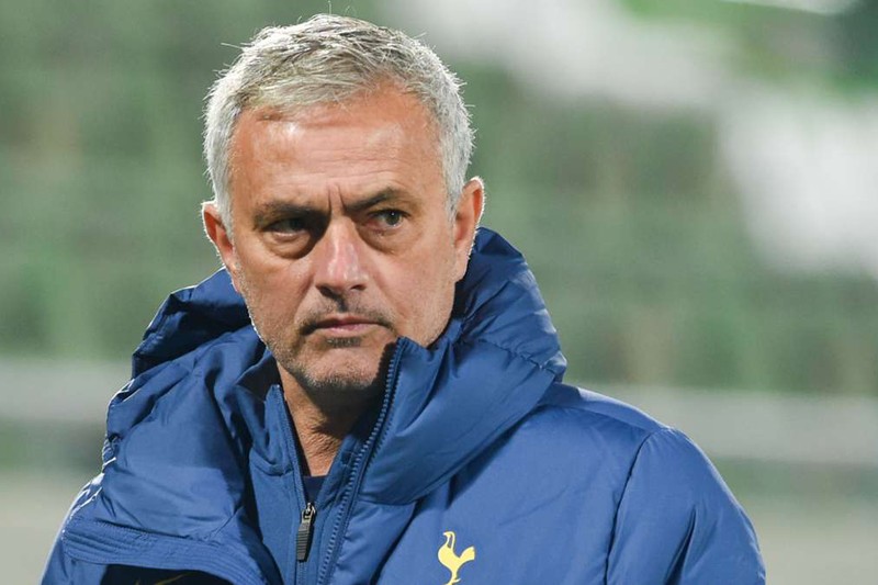  Tottenham chính thức sa thải HLV Mourinho 