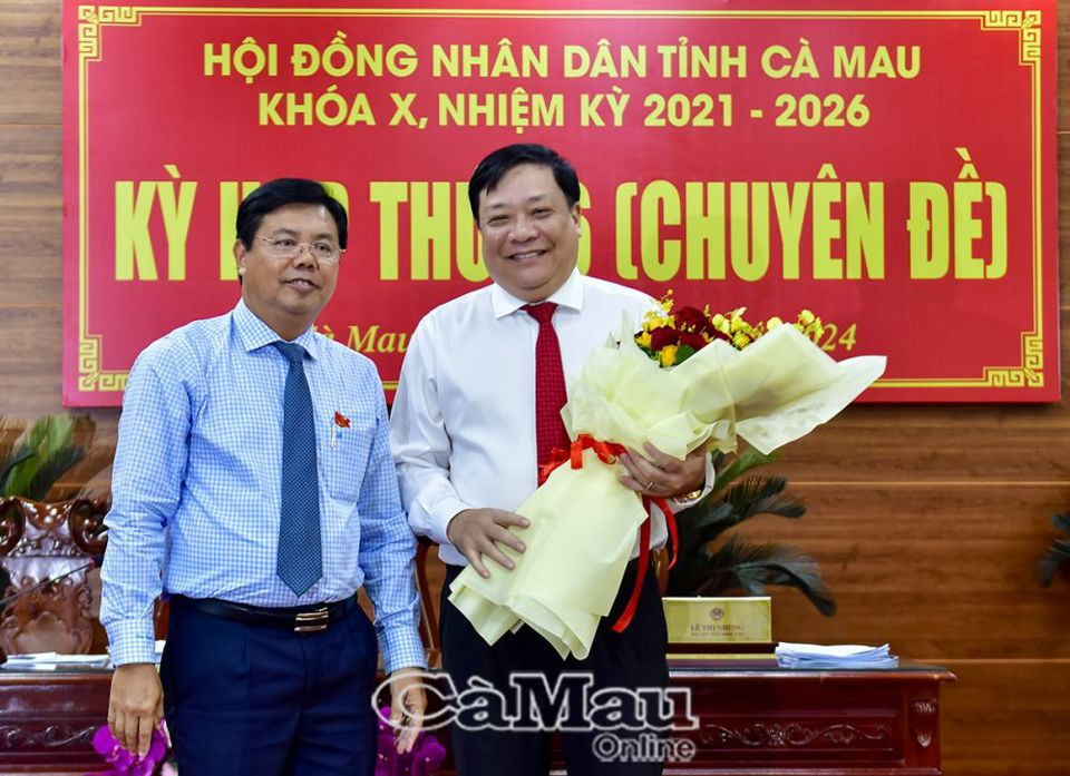 (ĐCSVN) - Thủ tướng Chính phủ Phạm Minh Chính đã ký Quyết định 1469/QĐ-TTg phê chuẩn kết quả bầu chức vụ Chủ tịch UBND tỉnh Cà Mau, nhiệm kỳ 2021-2026 đối với đồng chí Phạm Thành Ngại, Phó Bí thư Thường trực Tỉnh ủy Cà Mau nhiệm kỳ 2020-2025.