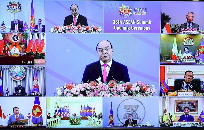  Phát huy vai trò trung tâm và nâng cao hiệu quả hoạt động của ASEAN 