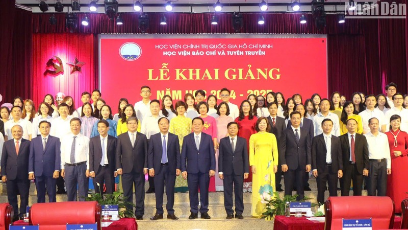  Học viện Báo chí và Tuyên truyền khai giảng năm học mới 