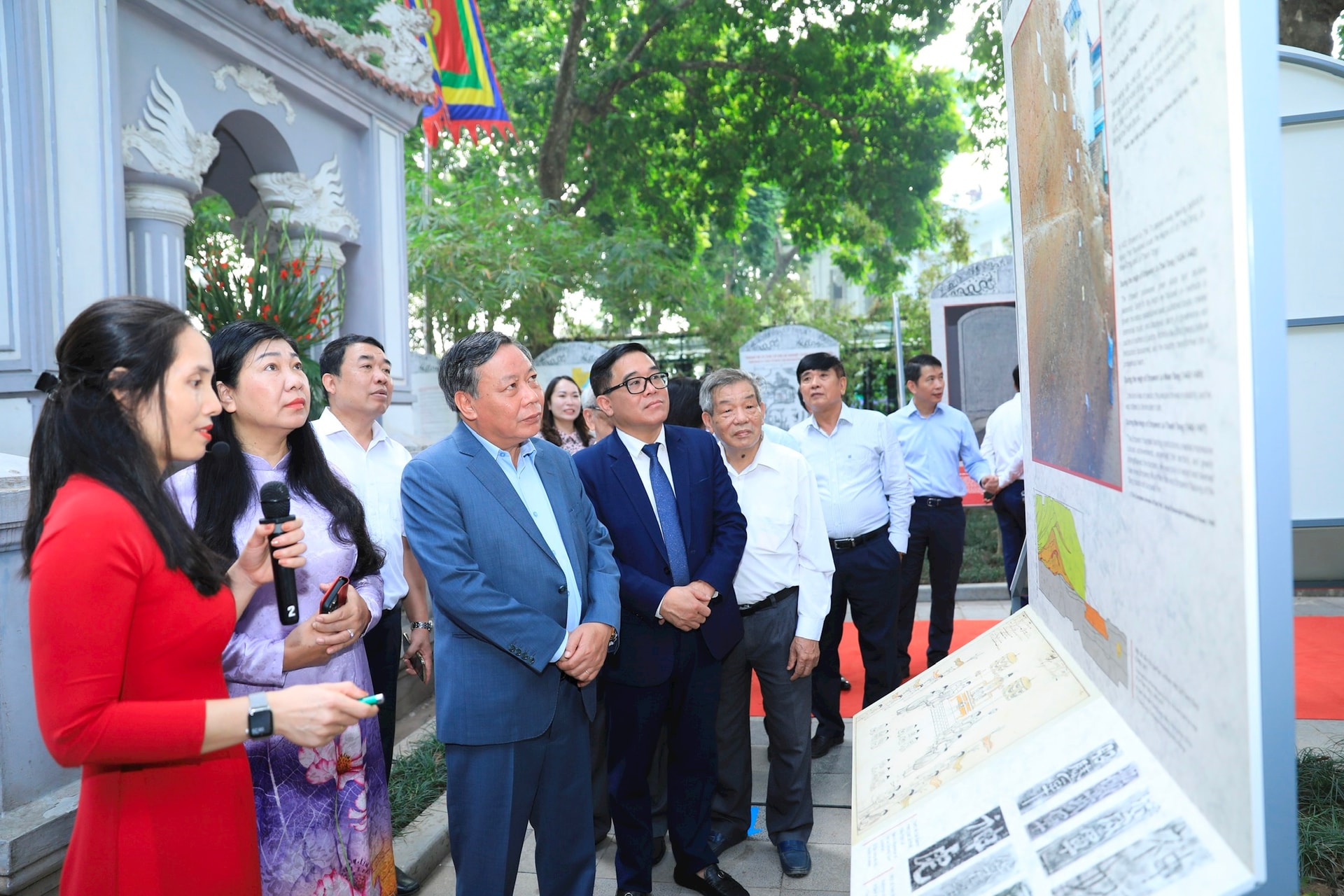 (ĐCSVN) - Trưng bày “Hoàng đế Lê Thái Tổ - Người khai sáng vương triều Hậu Lê” nhằm tri ân, tưởng nhớ công lao và những đóng góp của Anh hùng dân tộc đức vua Lê Lợi.