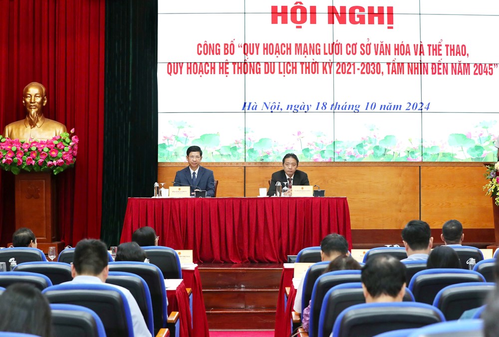 (ĐCSVN) - Ngày 18/10, Bộ Văn hoá - Thể thao và Du lịch (VHTTDL) tổ chức Hội nghị công bố Quy hoạch mạng lưới cơ sở văn hóa và thể thao; Quy hoạch hệ thống du lịch thời kỳ 2021 - 2030, tầm nhìn đến năm 2045 dưới hình thức trực tiếp và trực tuyến tại trụ sở Bộ VHTTDL và các điểm cầu 63 tỉnh, thành phố trực thuộc Trung ương.