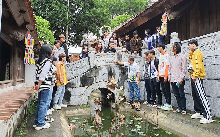  Tạo nguồn lực phát triển văn học, nghệ thuật 