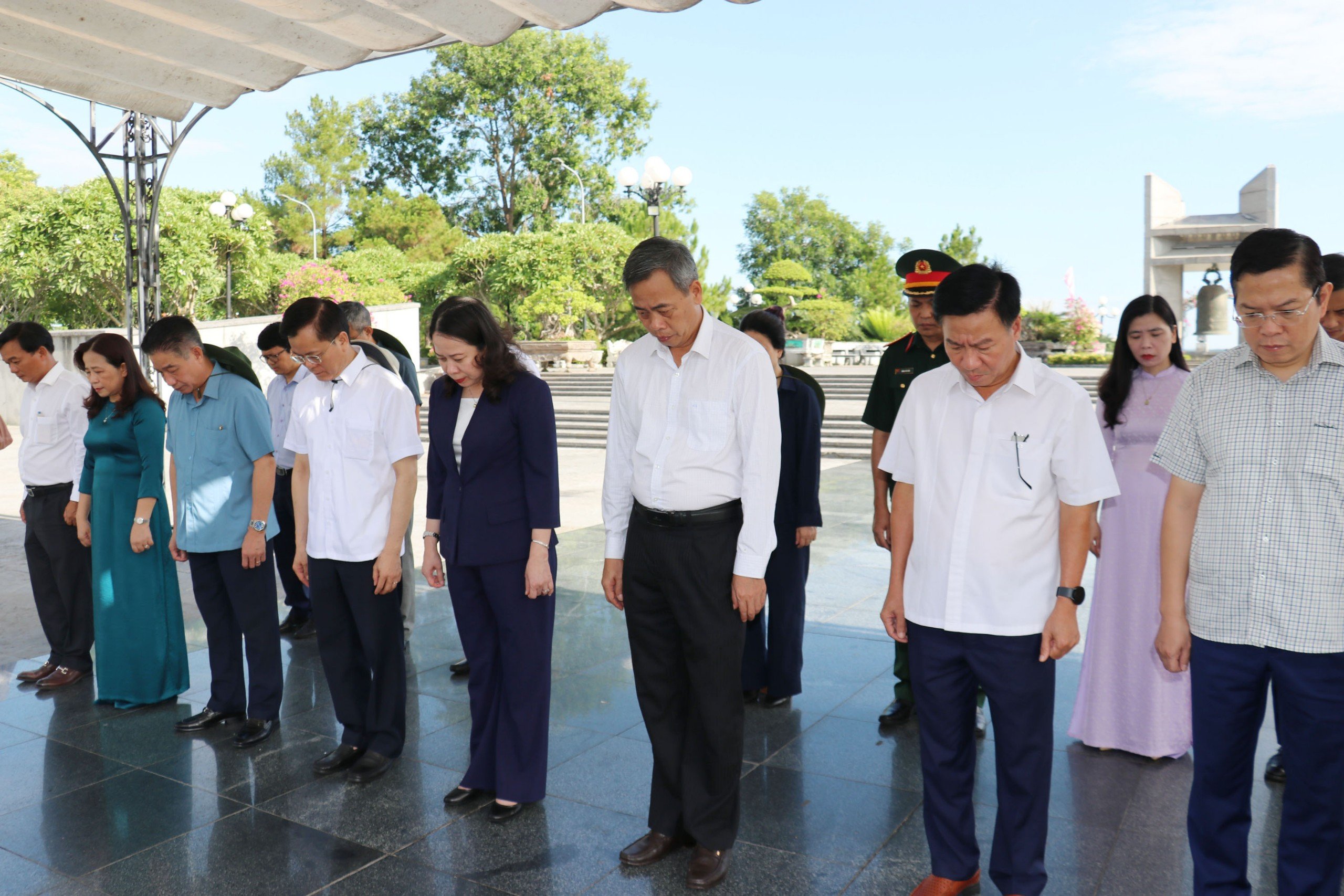 (ĐCSVN) - Trong những năm qua, công tác chăm lo cho các đối tượng chính sách luôn được Đảng, Nhà nước coi trọng thực hiện đầy đủ. Qua đó, thể hiện truyền thống “Uống nước nhớ nguồn”, “Đền ơn đáp nghĩa” của dân tộc ta”.