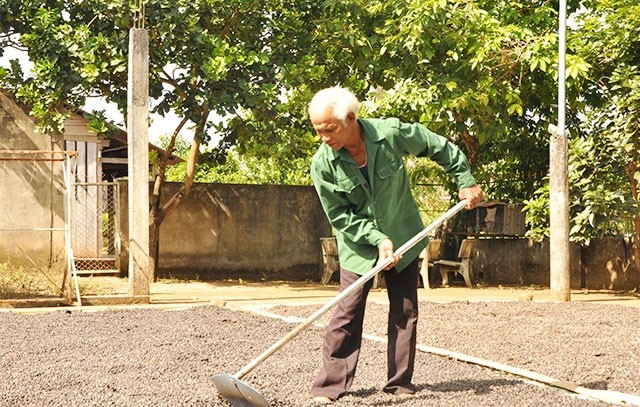  Già làng gương mẫu, làm kinh tế giỏi 