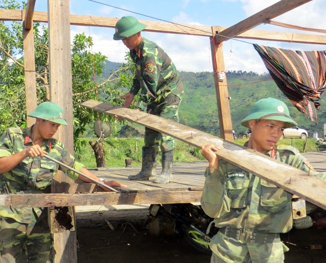  Hỗ trợ người dân vùng sâu Đác Lắc giảm nghèo 