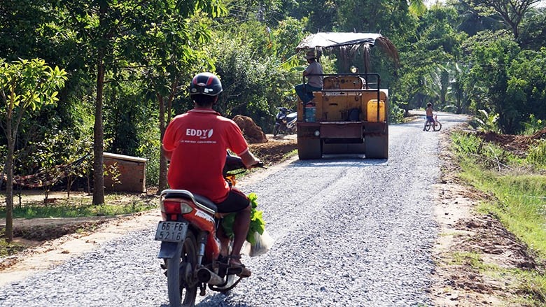  Ðồng bào Khmer Trà Cú hiến đất xây dựng hạ tầng nông thôn 