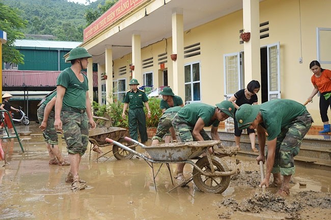  Tập trung hỗ trợ người dân ổn định cuộc sống sau mưa lũ 