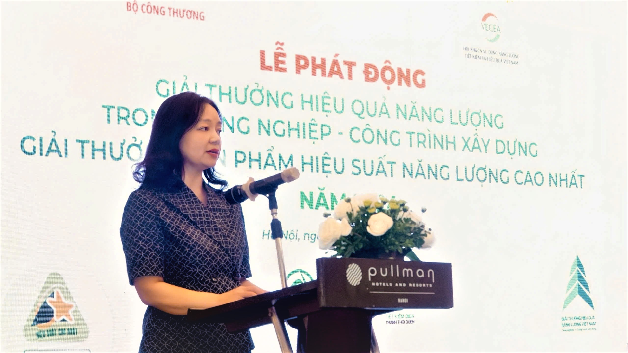 (ĐCSVN) - Các giải thưởng hiệu quả năng lượng được tổ chức thường niên nhằm ghi nhận, tôn vinh những doanh nghiệp hoạt động trong lĩnh vực sản xuất công nghiệp, những công trình xây dựng tiêu biểu trong việc thực hiện các giải pháp sử dụng năng lượng tiết kiệm và hiệu quả...