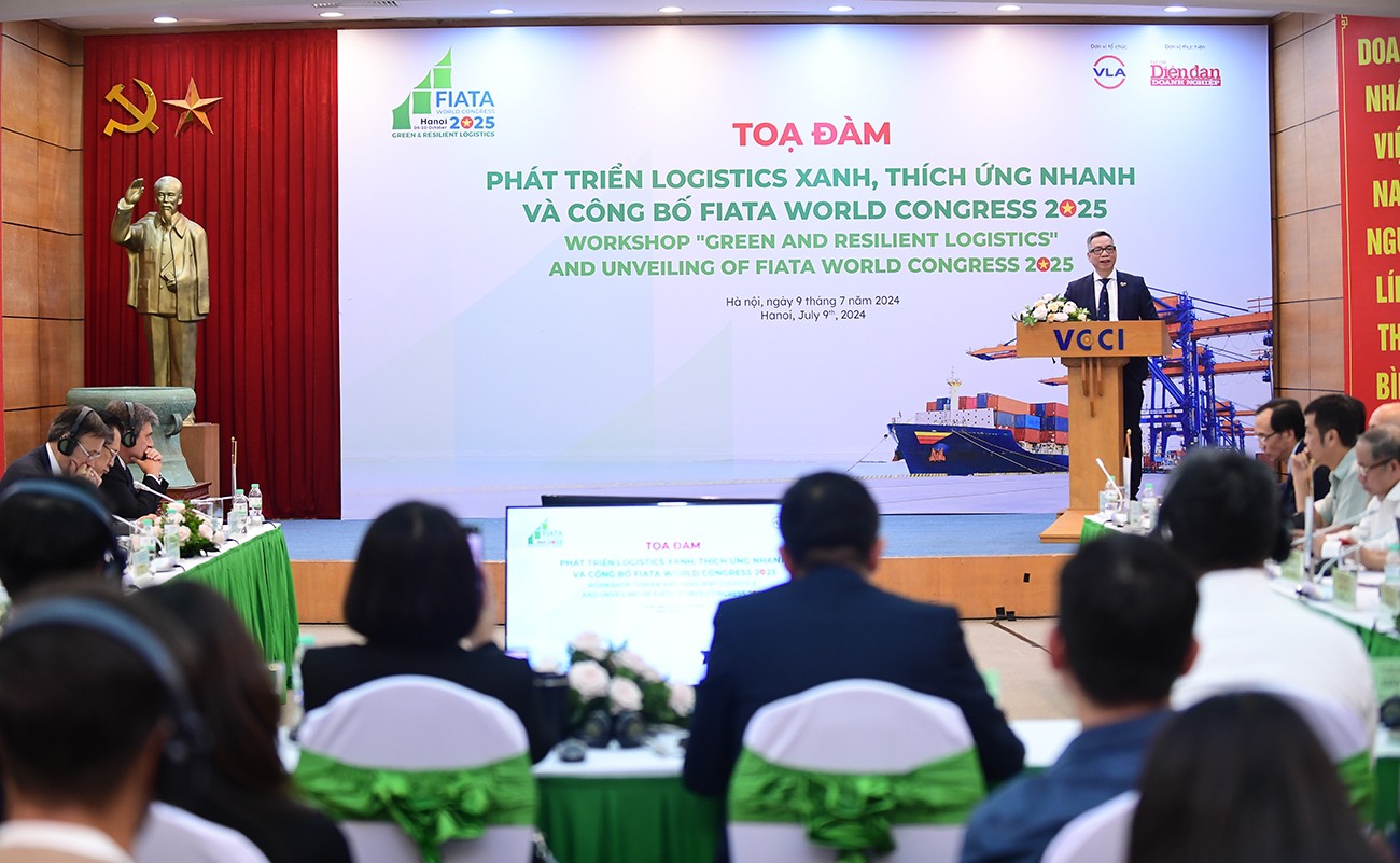 (ĐCSVN) - Ông Nguyễn Quang Vinh, Phó Chủ tịch Liên đoàn Thương mại và Công nghiệp Việt Nam (VCCI) khẳng định: Tăng trưởng xanh là xu hướng tất yếu của toàn cầu.