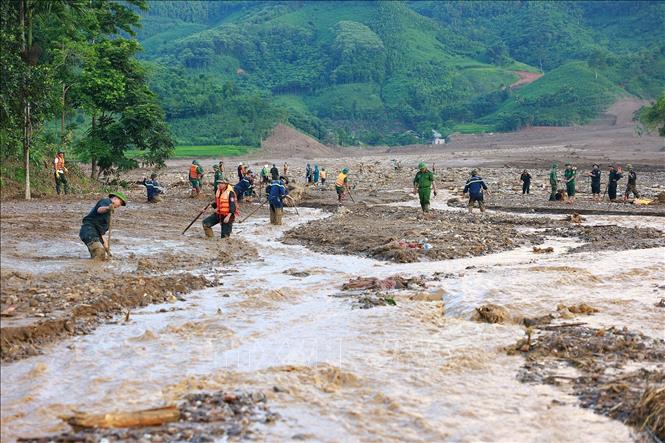 (ĐCSVN) - Ngày 15/9/2024, Phó Thủ tướng Hồ Đức Phớc đã ký Quyết định 984/QĐ-TTg hỗ trợ khẩn cấp khắc phục thiệt hại do cơn bão số 3 cho tỉnh Lào Cai.