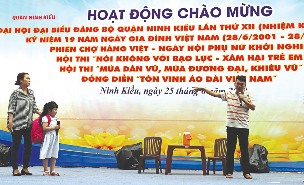 (ĐCSVN) - Những năm qua, thực hiện đường lối đổi mới của Đảng, tình hình kinh tế, văn hoá - xã hội quận Ninh Kiều, (thành phố Cần Thơ) có sự chuyển biến mạnh mẽ về mọi mặt, góp phần nâng cao đời sống vật chất và tinh thần cho Nhân dân. 