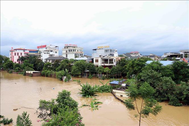 (ĐCSVN) - Thủ tướng Chính phủ Phạm Minh Chính vừa ký Công điện số 90/CĐ-TTg ngày 9/9/2024 về việc khẩn trương cung cấp lương thực, thực phẩm, nhu yếu phẩm phục vụ đời sống của người dân bị ảnh hưởng bởi cơn bão số 3.