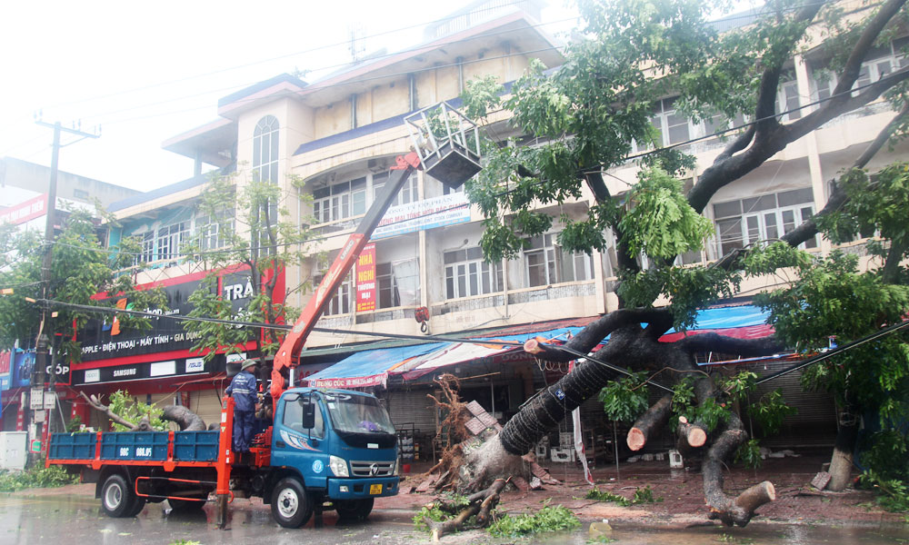 (ĐCSVN) - Theo Ban Chỉ huy PCTT - TKCN tỉnh Bắc Giang, từ 7 giờ ngày 6 đến 16 giờ ngày 8/9, ảnh hưởng của hoàn lưu cơn bão Yagi (cơn bão số 3) gây thiệt hại lớn cho tỉnh. 