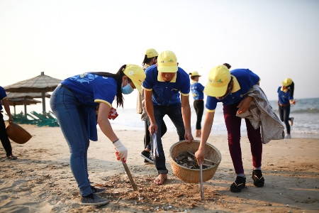 (ĐCSVN) - Để tổ chức thành công Tuần lễ Biển và Hải đảo Việt Nam và hoạt động hưởng ứng Ngày Đại dương thế giới năm 2021, Bộ TN&MT đề nghị các ban, bộ, ngành, đoàn thể Trung ương và UBND các tỉnh, thành phố chỉ đạo và tổ chức thực hiện kỷ niệm ngày này ý nghĩa, thiết thực và đảm bảo phòng chống dịch COVID-19.