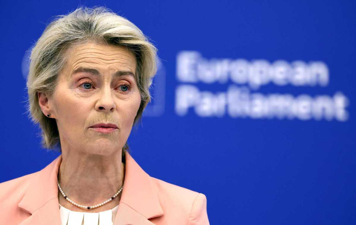 (ĐCSVN) - Chủ tịch Ủy ban châu Âu (EC) Ursula von der Leyen vừa công bố gói hỗ trợ 10 tỷ euro (11 tỷ USD) từ Quỹ Liên kết của Liên minh châu Âu (EU) cho các quốc gia Trung Âu bị ảnh hưởng bởi lũ lụt nghiêm trọng do bão Boris gây ra.