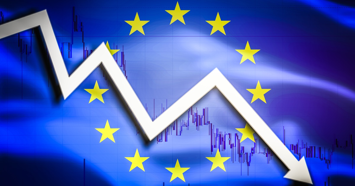 (ĐCSVN) - Ngày 31/10, Văn phòng Thống kê Liên minh châu Âu (Eurostat) công bố các dữ liệu tăng trưởng kinh tế Khu vực đồng tiền chung châu Âu (Eurozone) cho thấy, nền kinh tế khu vực đồng Euro có nguy cơ rơi vào suy thoái vào cuối năm nay sau khi tăng trưởng khu vực được ghi nhận ở mức âm trong quý III/2023.