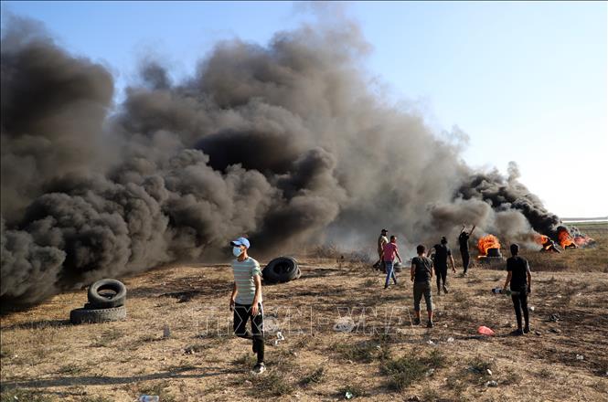 (ĐCSVN) - Theo CNN, ngày 7/10, sau khi nhiều loạt rocket bắn từ Dải Gaza vào lãnh thổ Israel, Các Lực lượng Phòng vệ Israel đã tuyên bố 