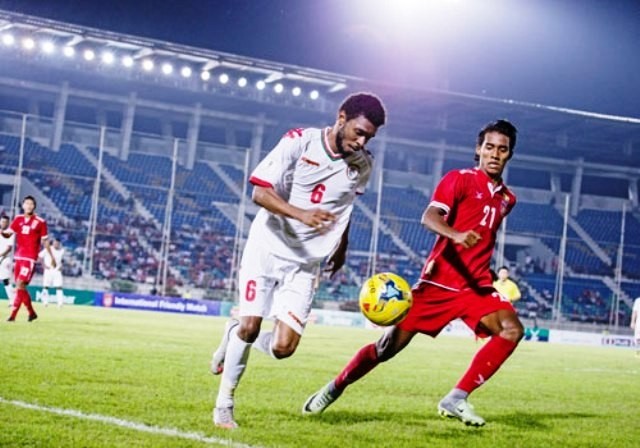 NDO -  NDĐT - Nước chủ nhà Suzuki Cup 2016 Myanmar (tổ chức thi đấu bảng B) đã sẵn sàng. Với lợi thế sân nhà, liệu Myanmar có vượt qua vòng bảng (gồm các đội Việt Nam, Malaysia và Campuchia) để lọt vào bán kết, trước khi nghĩ đến việc giành danh hiệu?