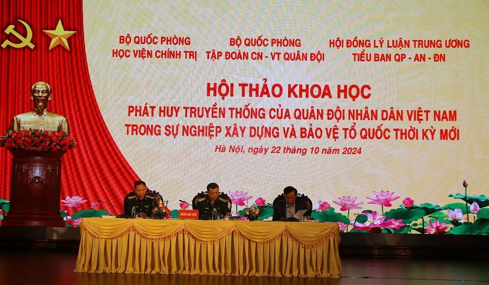 (ĐCSVN) - Hội thảo “Phát huy truyền thống của Quân đội nhân dân (QĐND) Việt Nam trong sự nghiệp xây dựng và bảo vệ Tổ quốc thời kỳ mới” tiếp tục khẳng định và làm rõ hơn cơ sở lý luận, thực tiễn của việc giữ vững và phát huy bản chất, truyền thống tốt đẹp của QĐND Việt Nam; xây dựng QĐND Việt Nam cách mạng, chính quy, tinh nhuệ, hiện đại. 