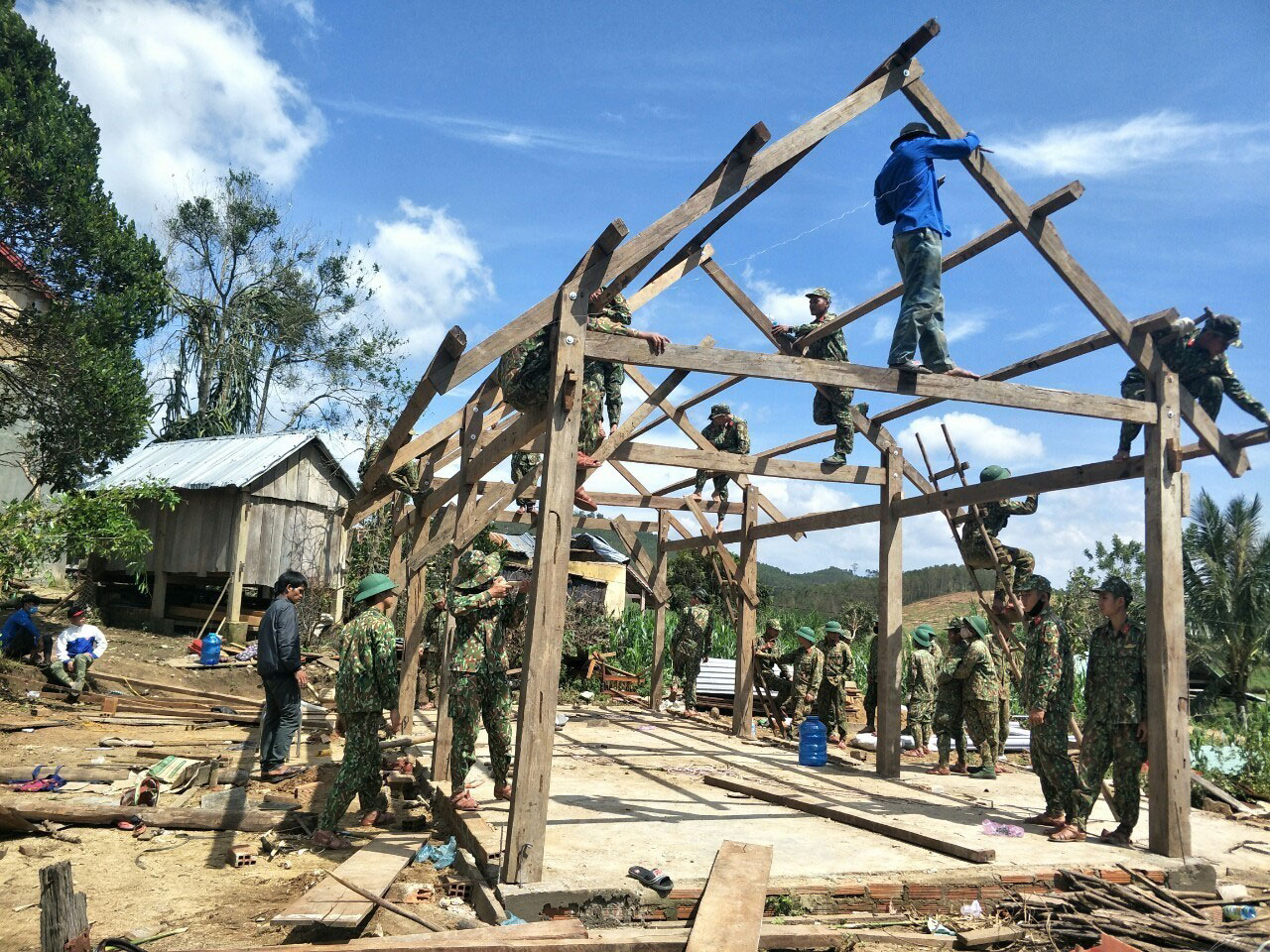 (ĐCSVN) - Tư tưởng Hồ Chí Minh về đại đoàn kết dân tộc có vai trò đặc biệt quan trọng, nhất quán và xuyên suốt trong đường lối, chủ trương của Đảng, chính sách, pháp luật của Nhà nước nói chung và Quân đội Nhân dân Việt Nam nói riêng.