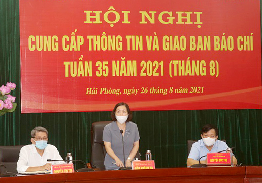 (ĐCSVN) -  Ban Tuyên giáo Thành uỷ Hải Phòng luôn nỗ lực tìm tòi, đổi mới phương pháp, hình thức, nội dung tham mưu, triển khai công tác bảo vệ nền tảng tư tưởng của Đảng, đấu tranh phản bác các quan điểm sai trái, thù địch trên địa bàn thành phố; trong đó, chú trọng tổ chức phối hợp, hiệp đồng thường xuyên, chặt chẽ giữa các lực lượng, đơn vị làm công tác bảo vệ nền tảng tư tưởng của Đảng,