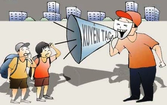 (ĐCSVN) - Với phương châm “Lấy cái đẹp dẹp cái xấu”, chủ động nắm bắt tình tình tư tưởng, dư luận xã hội, kịp thời tham mưu giúp cấp ủy xử lý những vấn đề mới, bức xúc nảy sinh ngay từ cơ sở, phối hợp với ngành chức năng thực hiện đồng bộ các giải pháp đấu tranh, phản bác quan điểm sai trái, xuyên tạc, thù địch trên Internet và mạng xã hội.