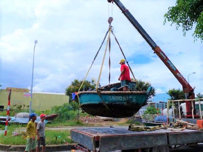 (ĐCSVN) - Miền Trung khẩn trương chuẩn bị phương án chống bão Trà Mi; Hải Phòng: Bắt giữ tàu chở hơn 1.000 tấn than không rõ nguồn gốc; Duma quốc gia Nga phê chuẩn Hiệp ước đối tác chiến lược toàn diện với Triều Tiên;… là những tin đáng chú ý trong ngày hôm nay (24/10).