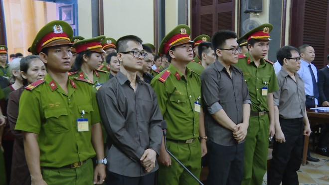 Ngày 21/8, Tòa án nhân dân Thành phố Hồ Chí Minh đã mở phiên tòa sơ thẩm, xét xử 12 bị cáo là thành viên của tổ chức phản động “Chính phủ quốc gia Việt Nam lâm thời” về tội “Hoạt động nhằm lật đổ chính quyền nhân dân” theo điều 79 Bộ luật Hình sự năm 1999. 