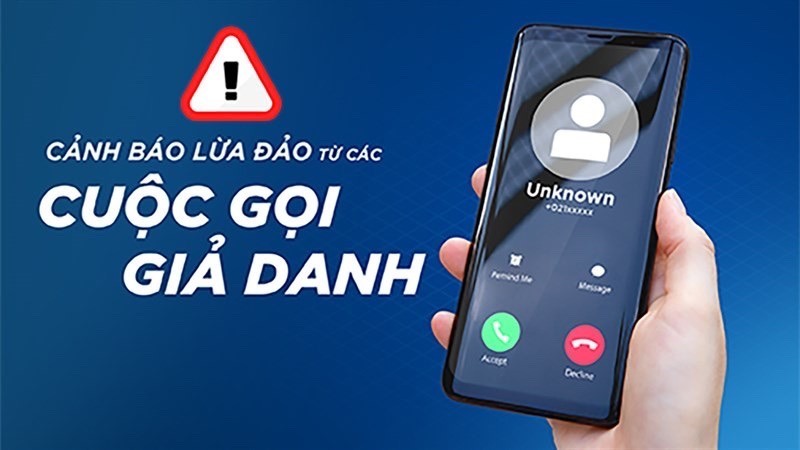 (ĐCSVN) - Cảnh giác với thủ đoạn giả mạo shipper để lừa tiền; Kịp thời cứu các nam sinh định tự tử; Phi công đột tử, máy bay phải hạ cánh khẩn cấp;… là một số tin tức đáng chú ý trong ngày 9/10.