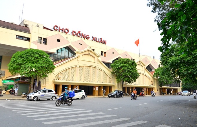 (ĐCSVN) - Hà Nội đáp ứng đủ tiêu chí cấp độ 1 về dịch COVID-19; Tây Ninh: Liên tiếp bắt giữ 2 vụ xuất cảnh trái phép qua biên giới; Nổ thánh đường Hồi giáo ở Afghanistan làm 127 người thương vong… là một số tin tức chú ý diễn ra ngày 15/10.