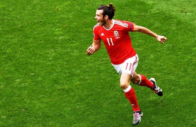  Gareth Bale thăng hoa với xứ Wales 