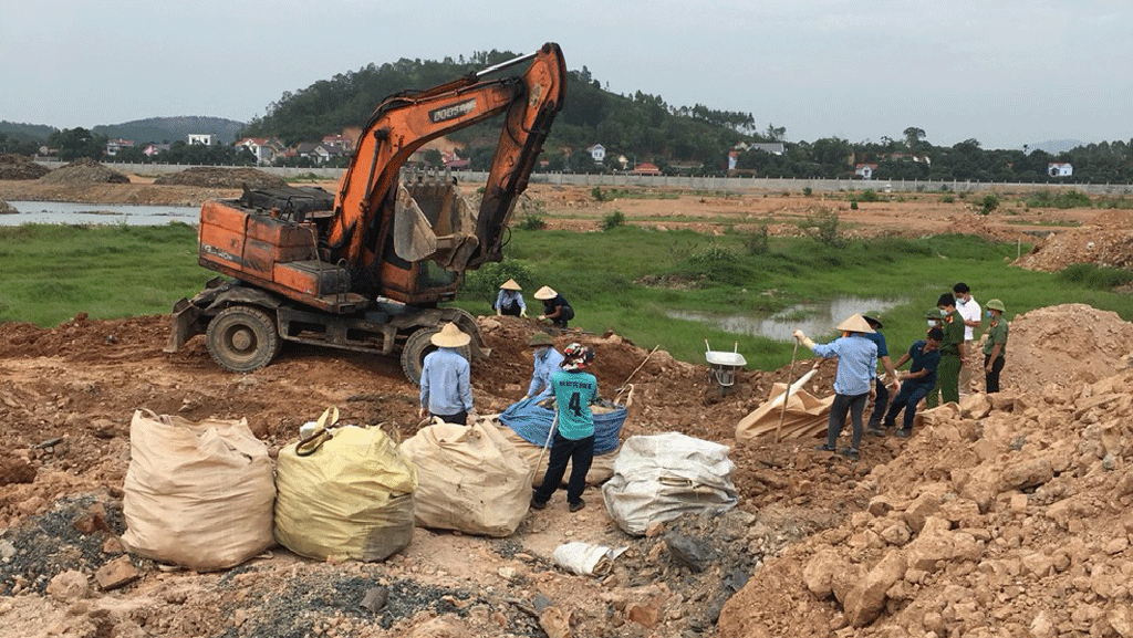 (ĐCSVN) - Khởi tố giám đốc người nước ngoài vì tội gây ô nhiễm môi trường; Cần Thơ: Kỷ luật Giám đốc Trung tâm y tế tiêm vắc xin COVID-19 cho trẻ em; Trung Quốc: 8 người thiệt mạng, 7 người vẫn mất tích trong vụ lật tàu thủy… là những tin đáng chú ý ngày hôm nay, 19/9.