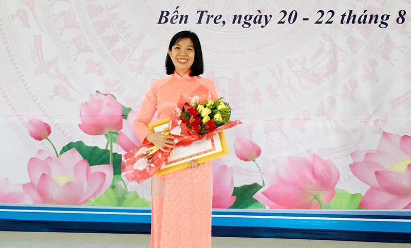 Thực hiện phong trào thi đua “Đồng khởi mới”, gắn với việc học tập làm theo tư tưởng, đạo đức, phong cách Hồ Chí Minh, thời gian qua, tại tỉnh Bến Tre đã có nhiều tập thể, cá nhân điển hình mang lại những giá trị tốt đẹp trong xã hội. Trong số những cá nhân, tập thể điển hình ấy phải kể đến Bí thư thị trấn Đoàn Châu Thành Ngô Lê Phương Linh.