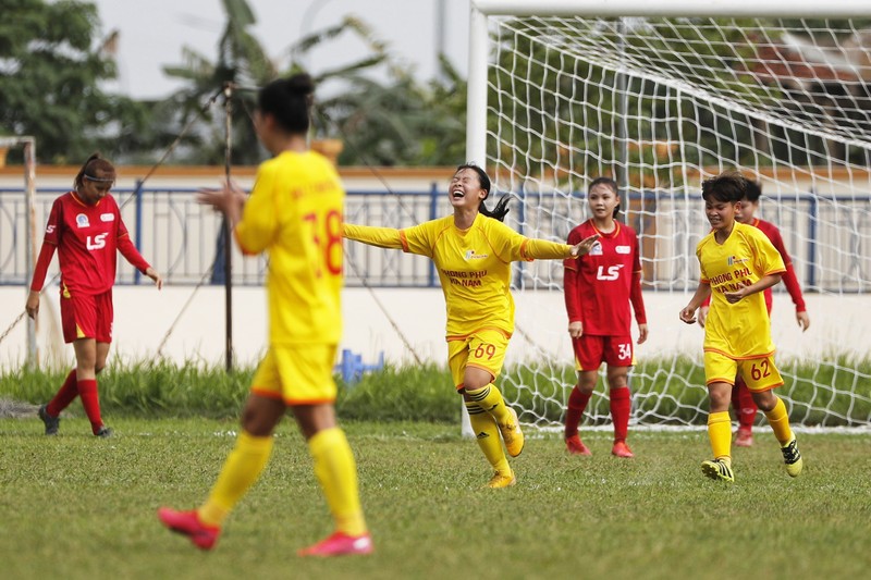  Phong Phú Hà Nam giành ba điểm muộn màng 