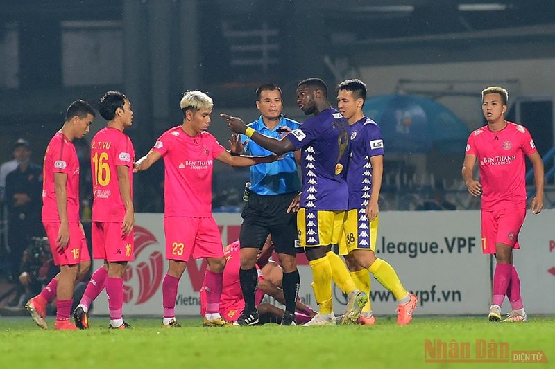  Kỷ luật nhiều vi phạm tại vòng 1 V-League 