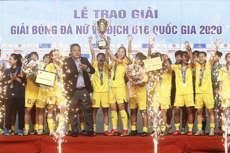  Dự tuyển U16 Quốc gia lên ngôi vô địch 