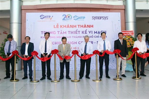 (ĐCSVN) - Khu Công nghệ cao TP Hồ Chí Minh (SHTP) vừa  khánh thành Trung tâm Thiết kế vi mạch (SCDC) và ra mắt Phòng Thiết kế vi mạch (Chip Design Lab) đặt tại Trung tâm đào tạo Khu Công nghệ cao…