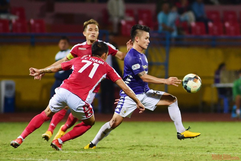 NDO -  Ở lượt trận thứ hai vòng 1 giai đoạn 2 V-League 2020, TP Hồ Chí Minh một lần nữa không thể vượt qua Hà Nội, tiếp tục nối dài chuỗi thua trước đội bóng thủ đô ở V-League.