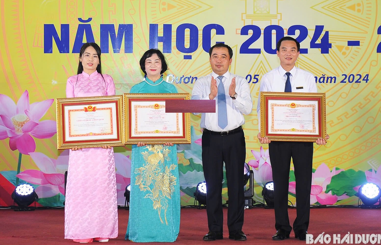 (ĐCSVN) - Dự lễ khai giảng năm học 2024 - 2025 tại 2 trường ở TP Hải Dương, đồng chí Bí thư Tỉnh uỷ Hải Dương Trần Đức Thắng chia sẻ, tỉnh vừa ban hành một loạt chính sách ưu tiên cho giáo dục và đào tạo... Hy vọng những chính sách này sẽ mang lại hiệu quả thiết thực, tạo điều kiện cho giáo dục tỉnh nhà tiếp tục phát triển và gặt hái nhiều thành công mới.