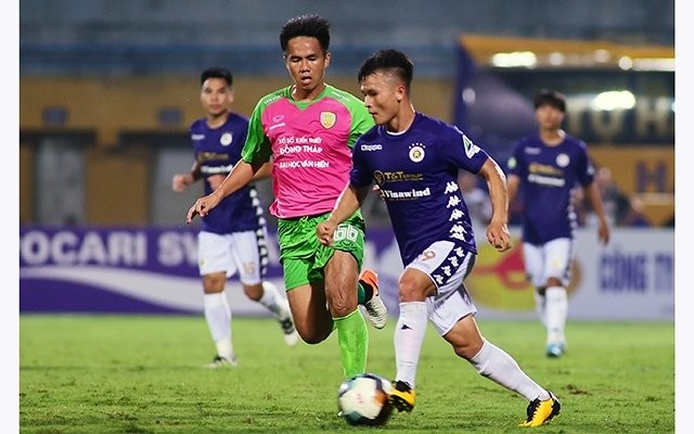  Hồng Lĩnh Hà Tĩnh hạ Quảng Nam, Hà Nội FC thể hiện sức mạnh 