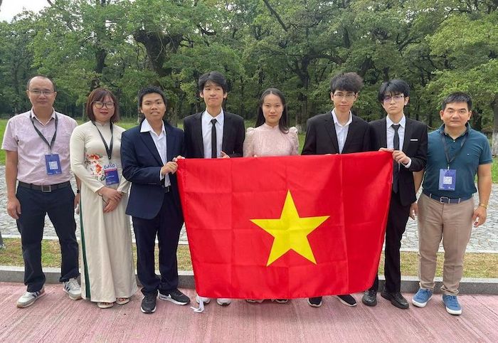 (ĐCSVN) - Tham dự Olympic Vật lý Châu Âu năm 2024, học sinh Việt Nam xuất sắc đoạt 1 huy chương Bạc và 3 huy chương Đồng.