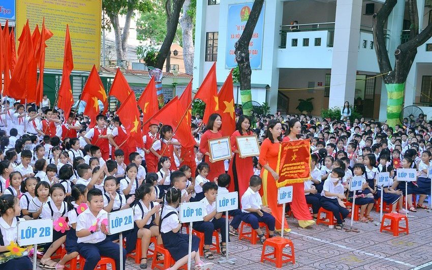 (ĐCSVN) – Với quan điểm “giáo dục và đào tạo là quốc sách hàng đầu, đầu tư cho giáo dục là đầu tư cho phát triển,...