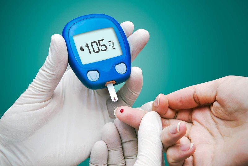 (ĐCSVN) - Kỷ niệm 100 năm khám phá ra Insulin với thông điệp “Tiếp cận chăm sóc bệnh Đái tháo đường” Trung tâm kiểm soát bệnh tật TP Hồ Chí Minh kêu gọi mọi người cùng nâng cao nhận thức về bệnh Đái tháo đường. Đặc biệt, khuyến cáo người dân hãy xét nghiệm đường huyết 12 tháng 1 lần để sớm phát hiện bệnh và điều trị kịp thời. 