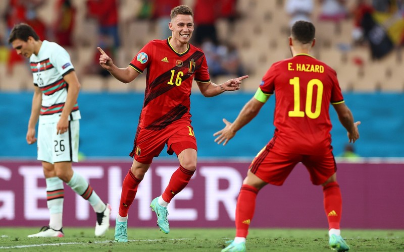  Thorgan Hazard lập siêu phẩm, Bỉ biến Bồ Đào Nha thành cựu vương Euro 